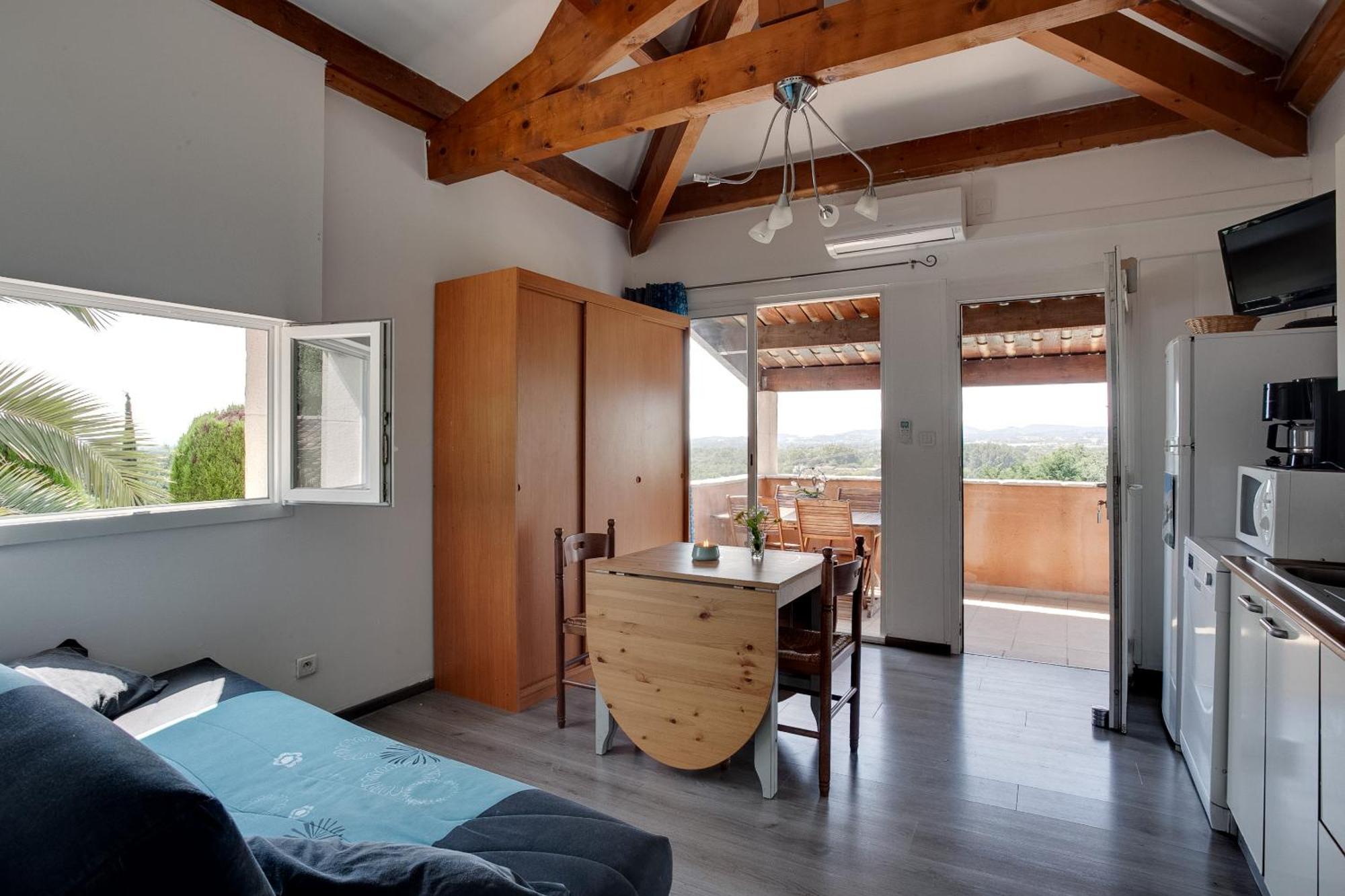Apartments La Vieille Source Saint-Martin-dʼArdèche Екстериор снимка