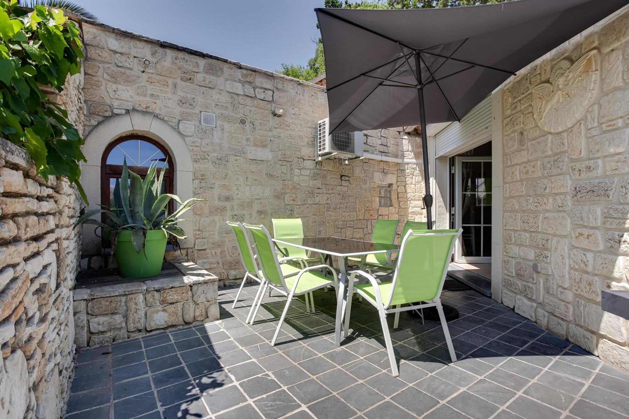 Apartments La Vieille Source Saint-Martin-dʼArdèche Екстериор снимка